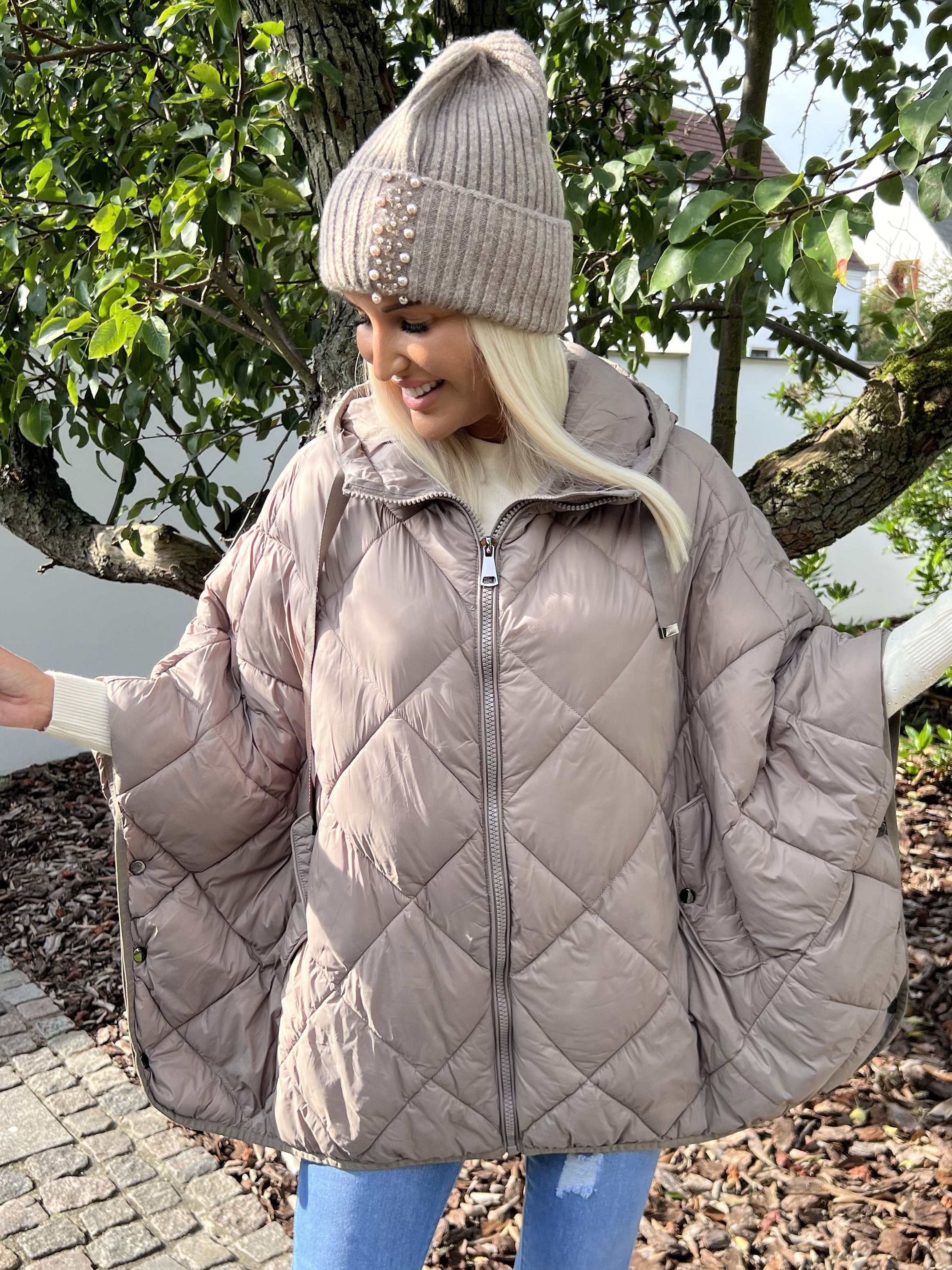 Floriza - Kort dunjacka i oversized passform